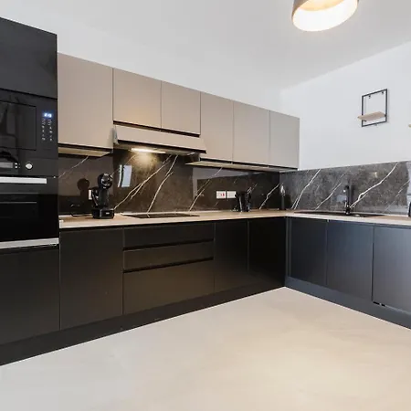 Lejlighed Stunning 2bed In Spb By Homely!