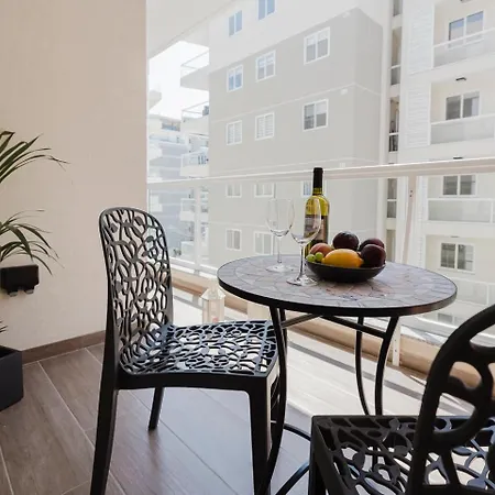 Stunning 2bed In Spb By Homely! Lejlighed