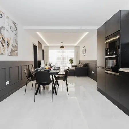 Stunning 2bed In Spb By Homely *
