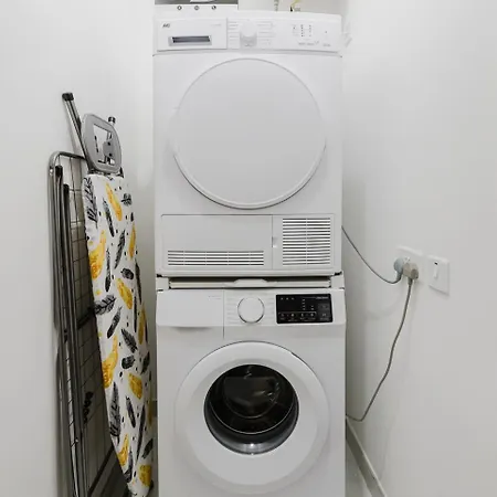 Stunning 2bed In Spb By Homely!