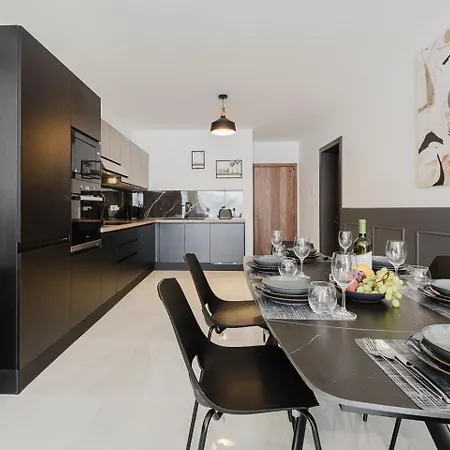 Stunning 2bed In Spb By Homely