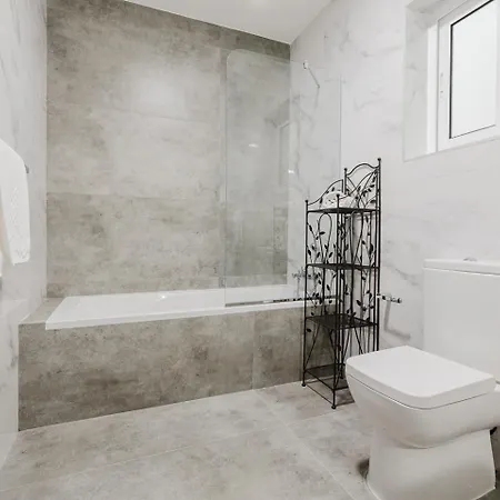 Apartment Stunning 2bed In Spb By Homely St. Paul's Bay