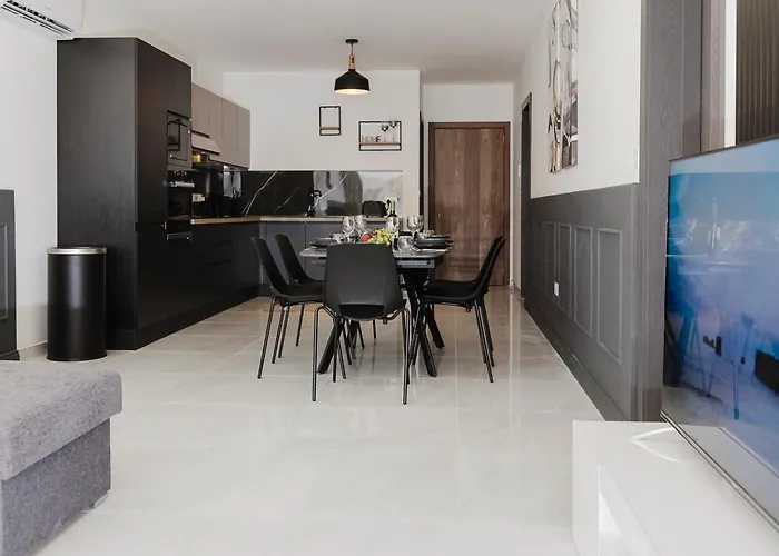 Stunning 2bed In Spb By Homely!