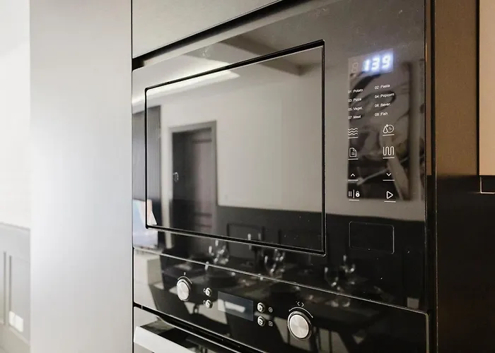 Stunning 2bed In Spb By Homely! * セント・ポールズ・ベイ