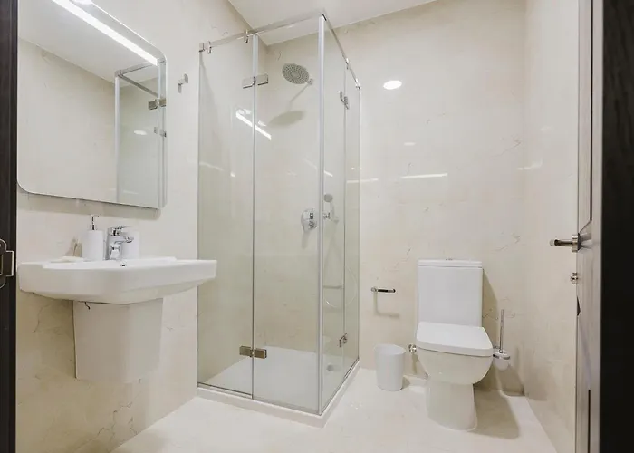 アパート Stunning 2bed In Spb By Homely! セント・ポールズ・ベイ