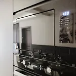 Stunning 2bed In Spb By Homely! * セント・ポールズ・ベイ